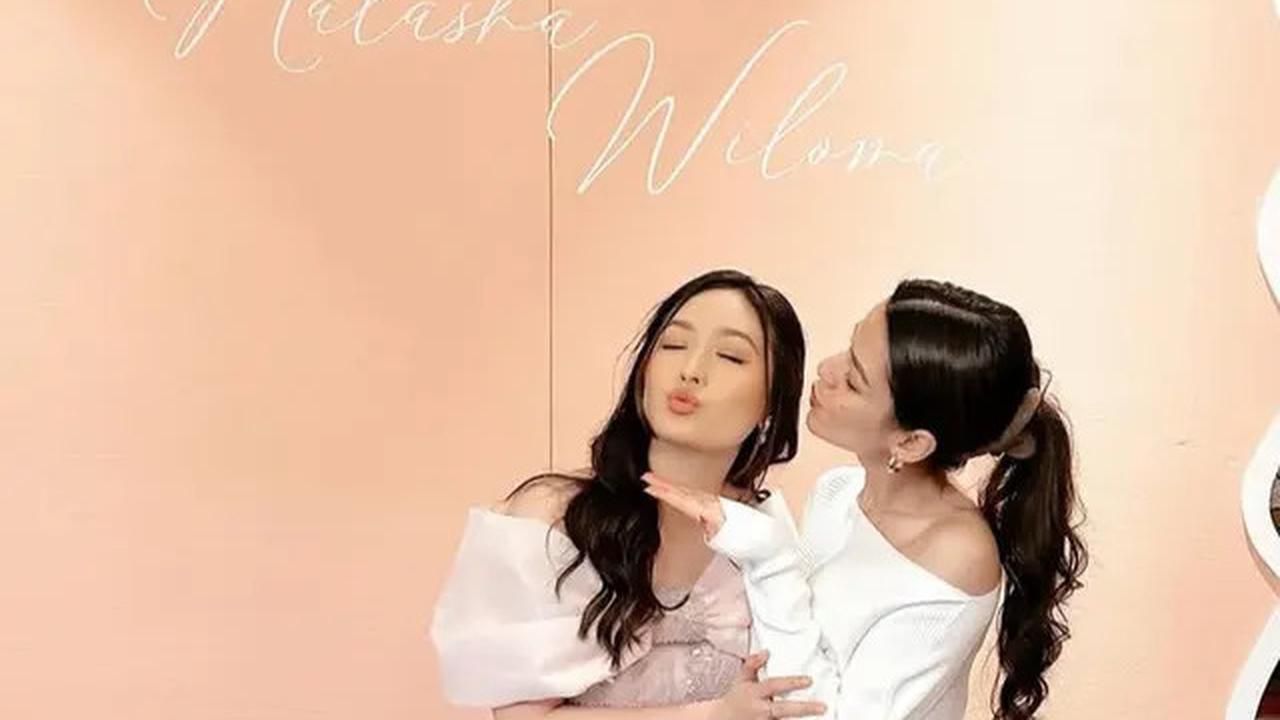 6 Potret Felicya Angelista dan Susan Sameh Kompak Kenakan Baju Putih saat Ulang Tahun Natasha Wilona ke-26