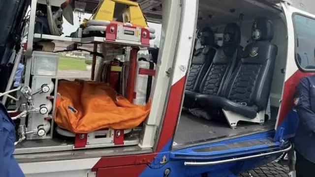 Korps Kepolisian Perairan dan Udara (Korpolairud) Baharkam Polri menyediakan layanan ambulans udara selama Operasi Lilin 2024.