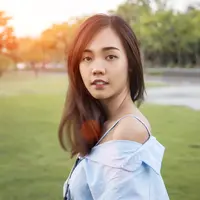 ilustrasi perempuan serius/copyright by MR.Yanukit (Shutterstock)