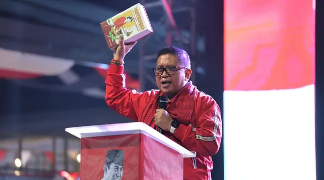 Bandingkan dengan Eks Jampidsus, Hasto: Saya Diborgol dan Pakai Rompi