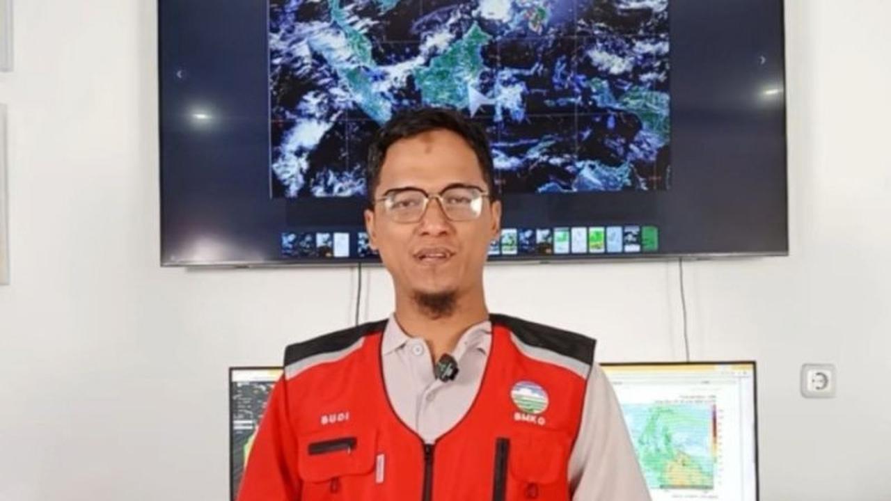 BMKG Keluarkan Peringatan Cuaca Ekstrem Sumut: Waspada Hujan Angin dan Gelombang Tinggi