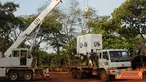 Citizen6, Afrika: Dipimpin oleh Dansatma Satgas Kapten Ckm Rheno, perpindahan TOB dari Kiliwa ke Duru, untuk mengangkut peralatan tenda dan urusan dalam lainnya. (Pengirim: Badarudin Bakri).