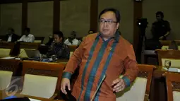 Menteri Keuangan, Bambang Brodjonegoro saat menghadiri rapat dengan Komisi XI DPR RI, Jakarta, Senin (21/9/2015). Komisi XI DPR sangat kecewa dengan pencapaian yang diraih oleh PPN/Bappenas. (Liputan6.com/Johan Tallo)