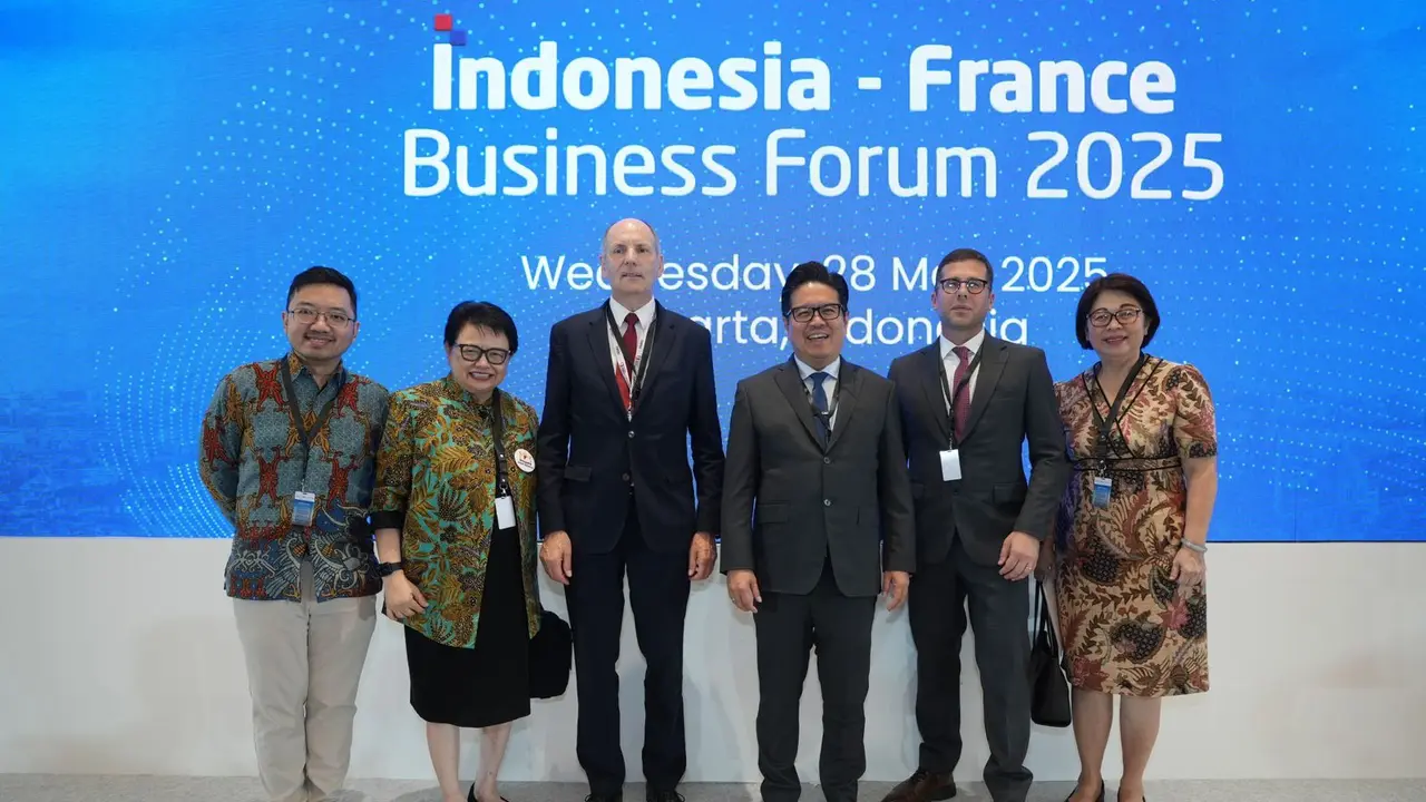 Penandatanganan nota kesepahaman antara Sinar Mas dan mitra Prancis Pacemar dalam akuisisi serta investasi senilai USD350 juta. (Dok Sinar Mas)