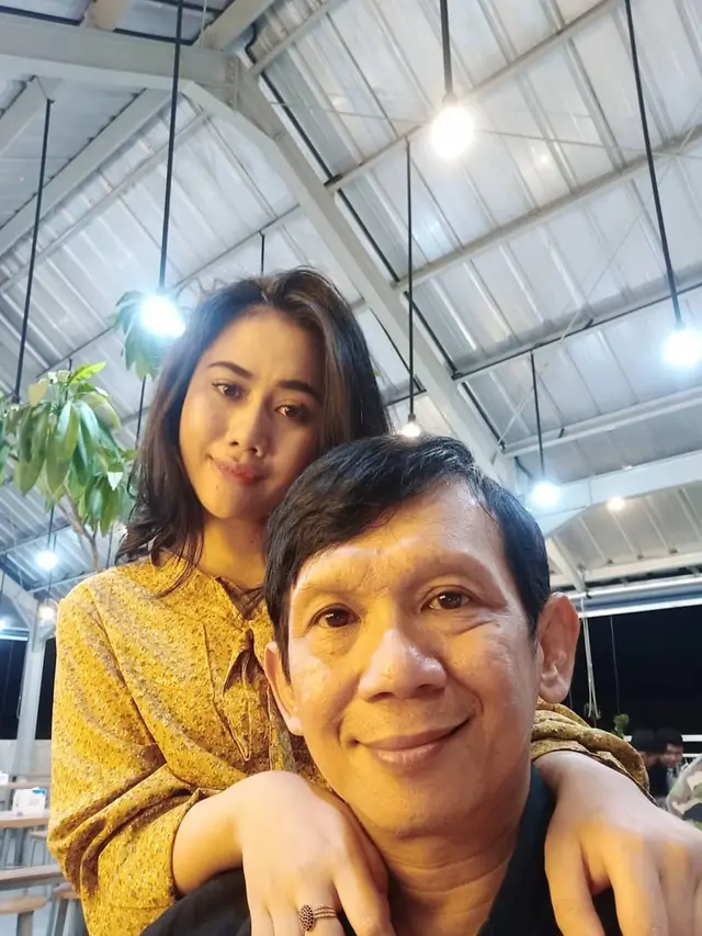 Potret Ginanjar dan Tiara yang Beda Usia 32 Tahun (sumber: instagram/tiaraamalia97)