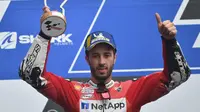 Pembalap Ducati, Andrea Dovizioso, menegaskan dia sebenarnya bisa meraih pencapaian lebih baik jika memaksa motornya lebih cepat. (AFP/Jean-Francois Monier)