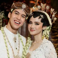 Syifa Hadju saat akad nikah yang curi perhatian dengan perhiasan mahal. [@syifahadju]