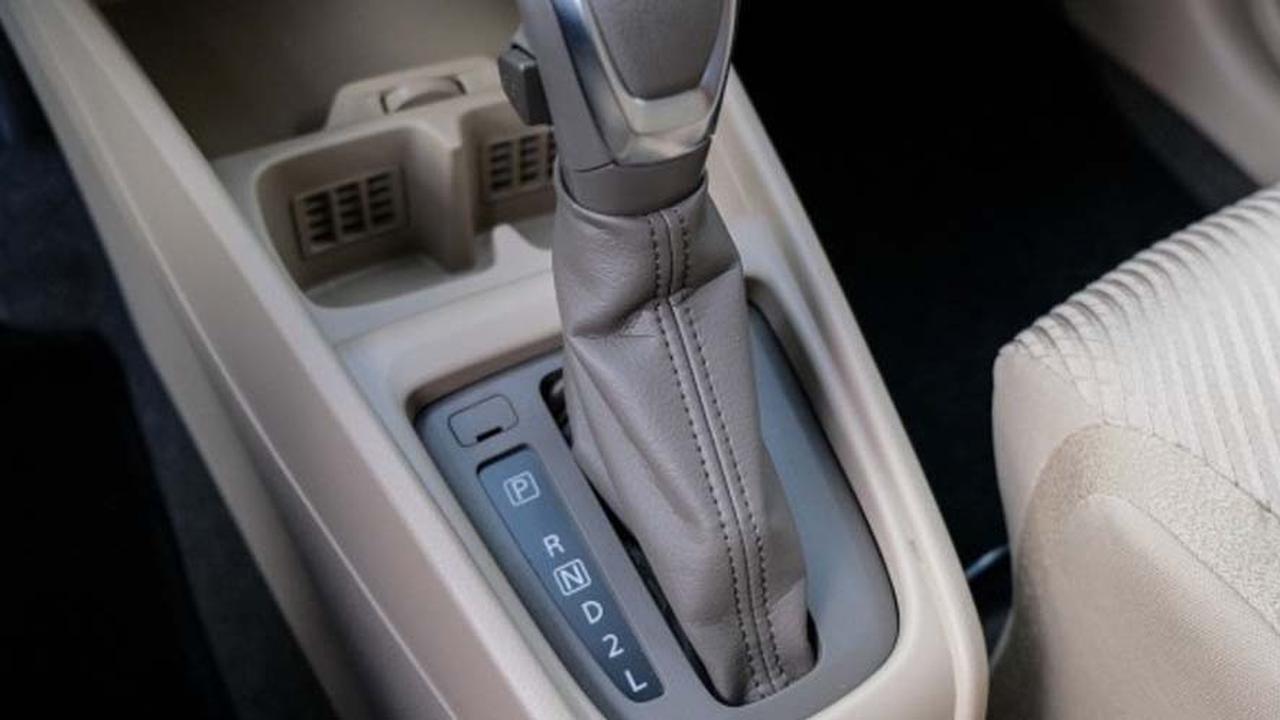 Transmisi otomatis Suzuki Ertiga 2019 versi Filipina (Autoindustriya)