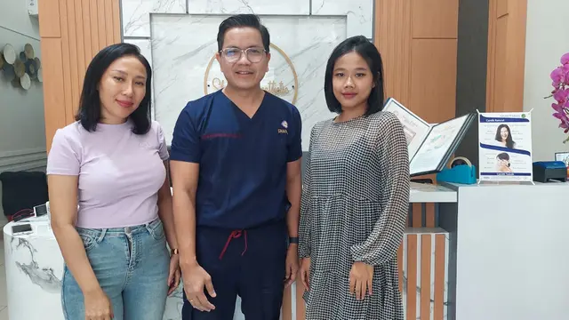 Dewi Sanca dan DJ Keiko beserta dr. Eldion Sanada M.Biomed.