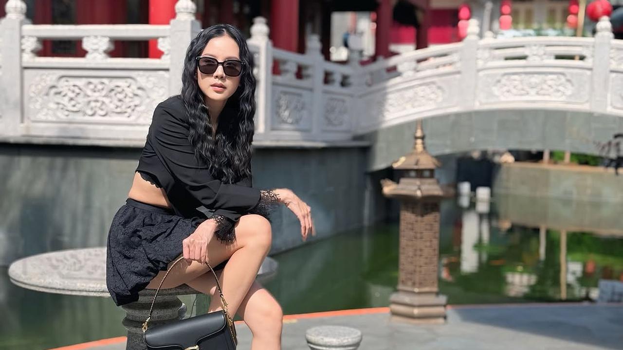 Potret Terbaru Agnes Jennifer yang Punya Kaki Jenjang dan Body Goals Impian Semua Orang