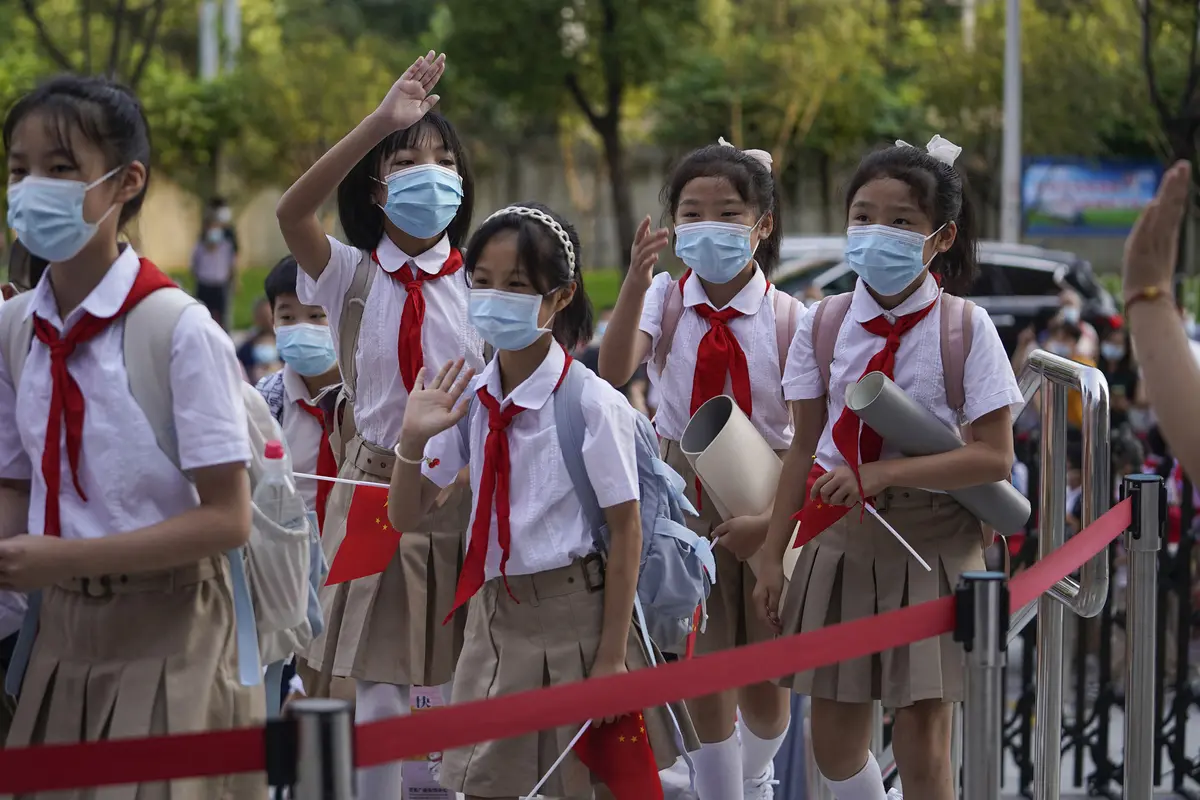 FOTO: Hari Pertama Sekolah Tatap Muka di China