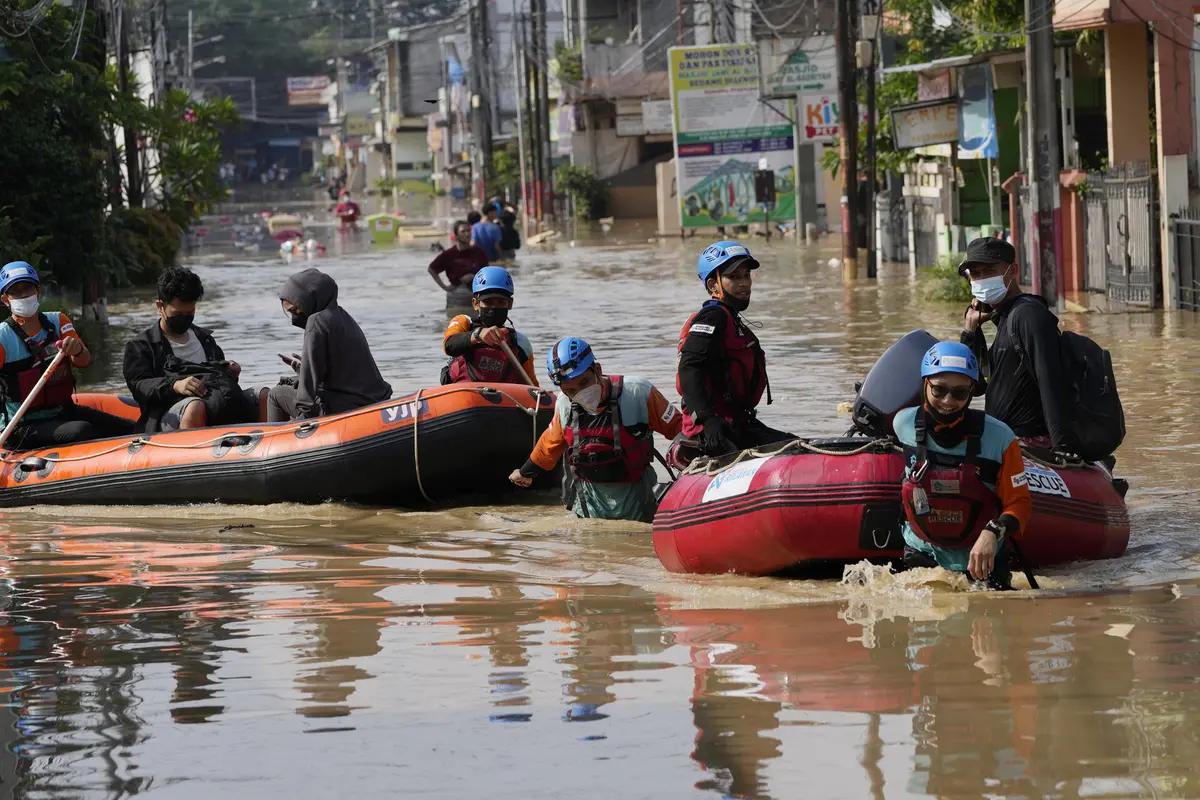 FOTO: Bekasi Direndam Banjir Usai Hujan Deras