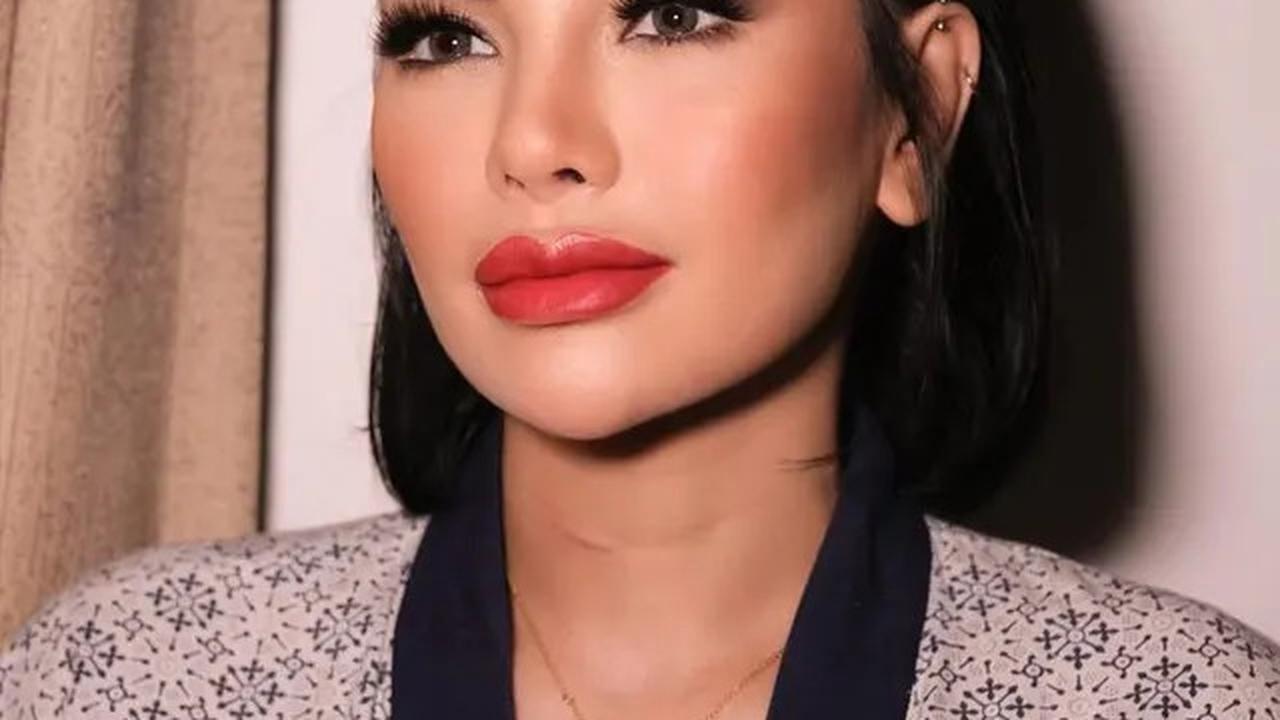 Kondisi Lolly Anak Nikita Mirzani Saat Diperiksa Polisi Sebagai Korban: Terlihat Cantik, Ceria dan Berhijab