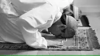 ilustrasi sholat (freepik.com)