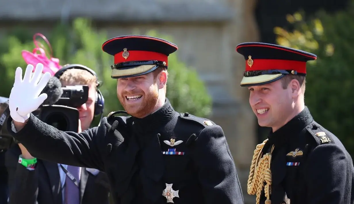 Bahkan mungkin sepupu Pangeran Harry yang satu ini lebih tampan dari Pangeran Harry maupun William. (instagram/kensingtonpalace)