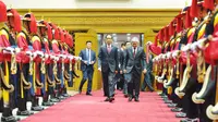 Jokowi saat tiba di Korsel (Silvanus Alvin/Liputan6.com)