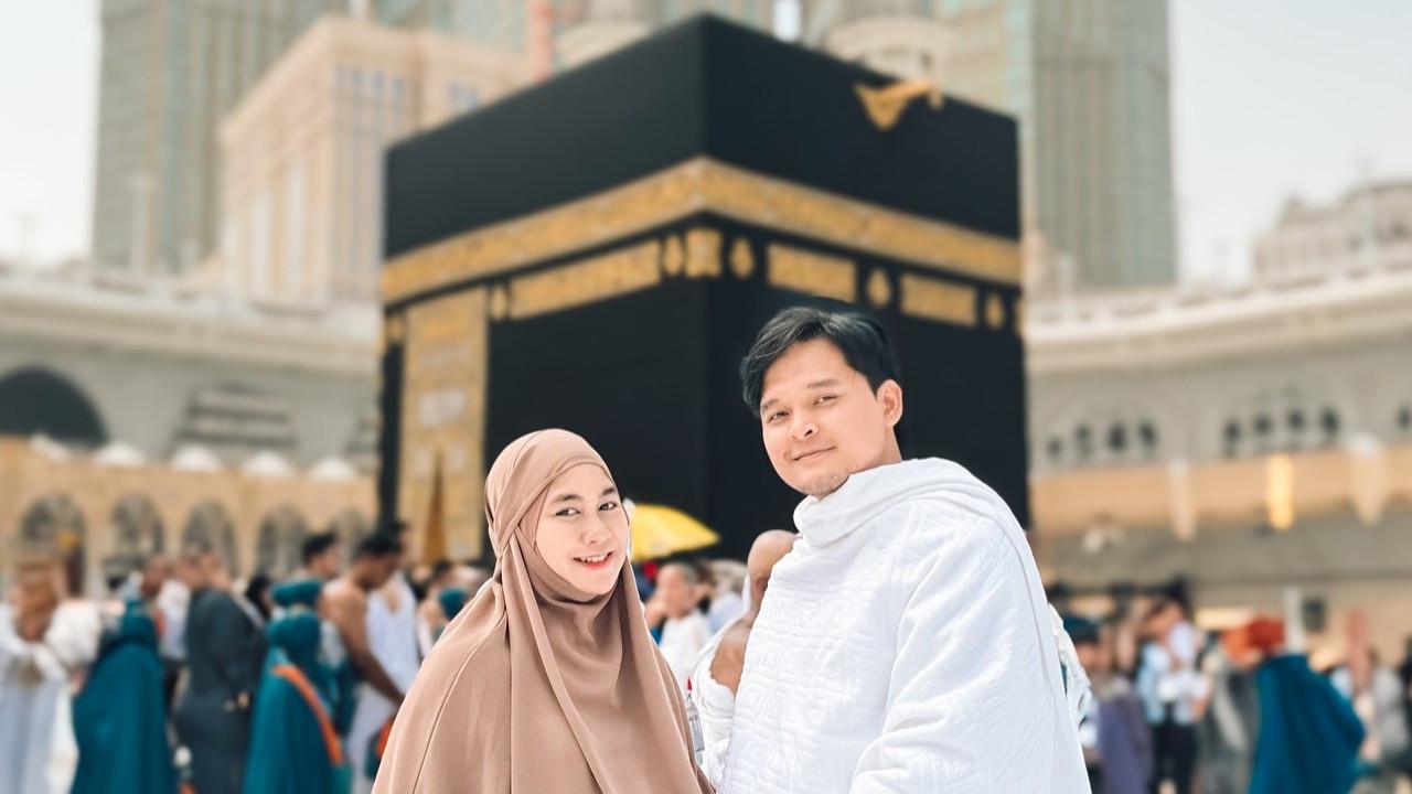 Potret Anisa Rahma Umrah di Tanah Suci saat Usia Kehamilan Menginjak 8 Bulan: Serasa Diratukan Sama Suami