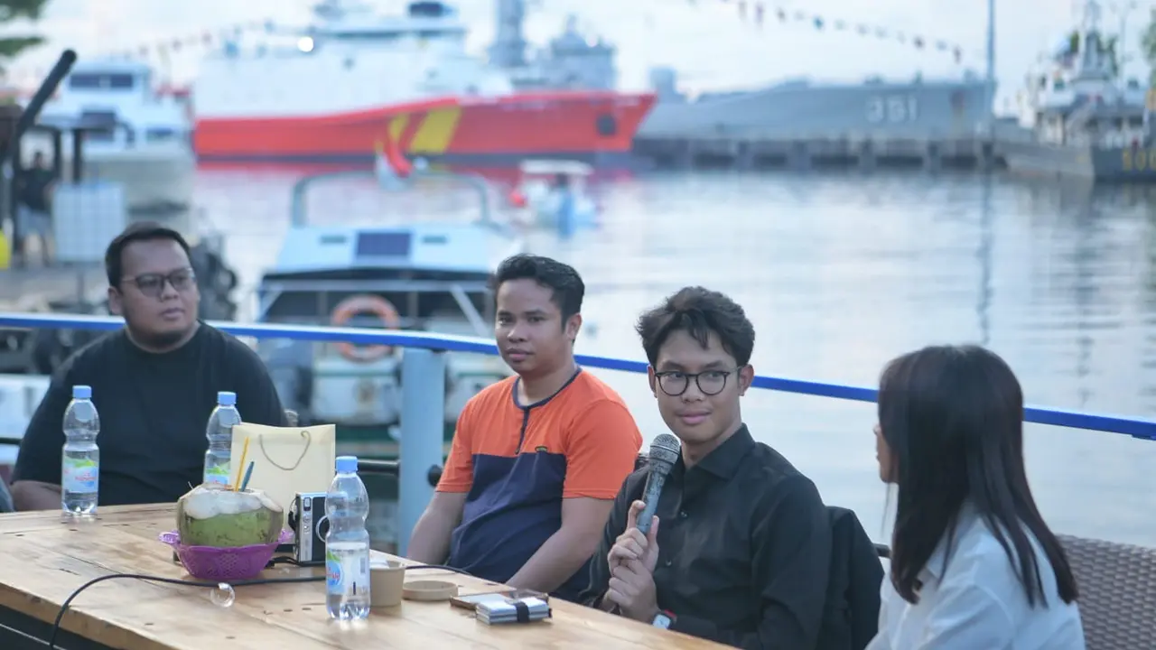 Putra Calon Presiden nomor urut 3, Muhammad Zinedine Alam Ganjar bertemu dengan sejumlah relawan Ganjar Pranowo, seperti Ganjarist, Sahabat Ganjar, Garuda Milenial, Srikandi Ganjar, Banteng Muda Indonesia dan lain sebagainya (Istimewa)