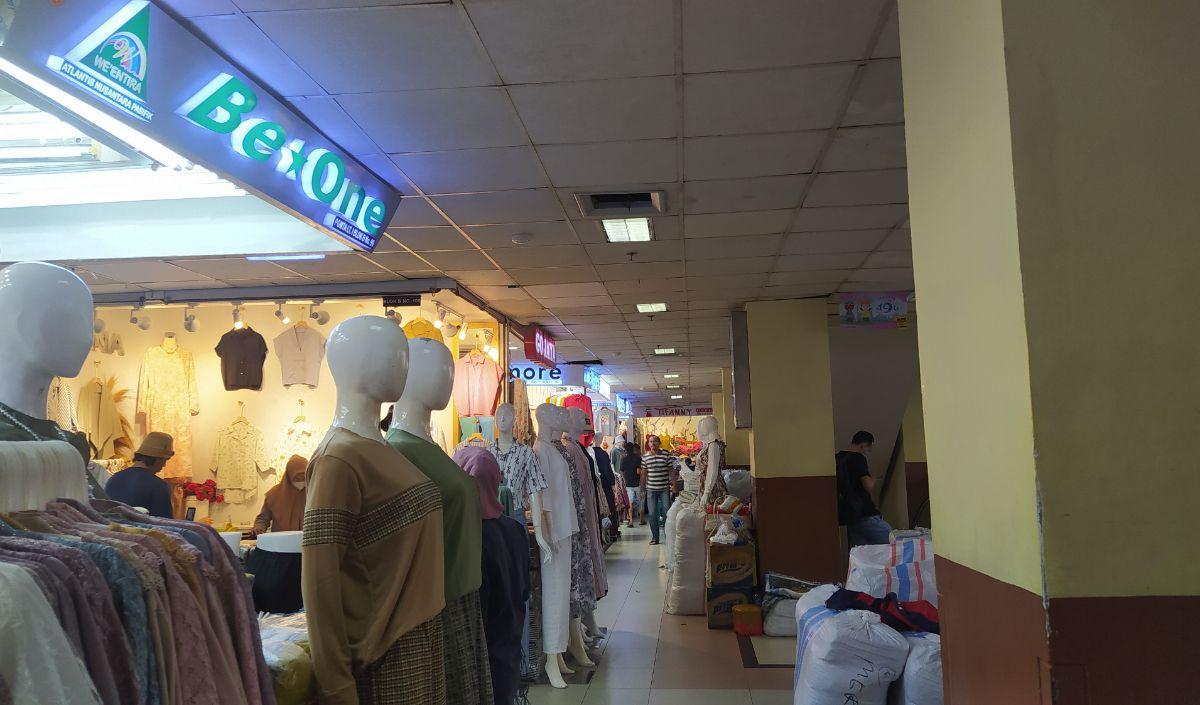 Alasan Nanda hampir sama dengan Maurina. Enggan melakukan transaksi dengan QRIS karena minim pelanggan yang membayar secara digital.