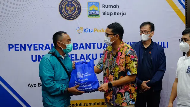 Bantuan Sandiaga Uno dan Rumah Siap Kerja