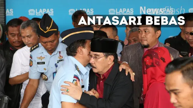 Mantan Ketua Komisi Pemberantasan Korupsi (KPK) Antasari Azhar resmi bebas bersyarat. Begitu menghirup udara bebas, Antasari menyampaikan pernyataannya.