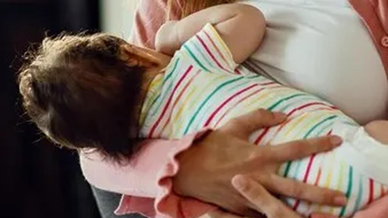 Menyusui adalah momen indah bagi seorang ibu, namun terkadang tantangan muncul dalam bentuk pembatasan makanan yang harus dihadapi.