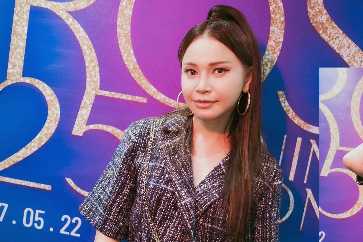 Konser 25 Tahun Berkarya Rossa