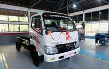 HMSI Perkuat Pendidikan Vokasi dengan Donasi Truk Hino 300 dan Kelas Industri di SMKN 5 Makassar