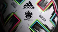 Uniforia, nama bola resmi Piala Eropa Euro 2020 (Euro 2021). (AFP/Christof Stache)