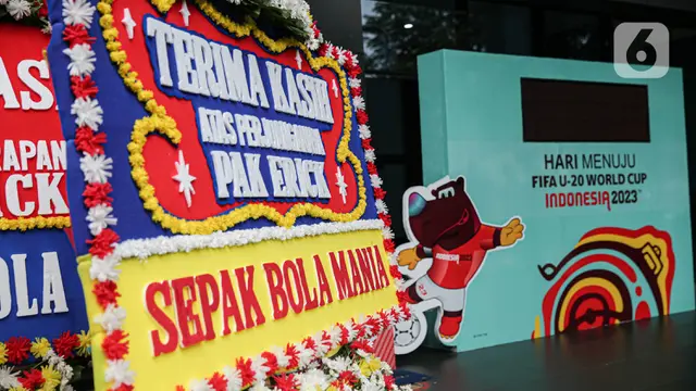 Karangan Bunga Penuhi Kantor PSSI