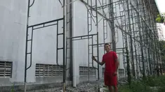 Sony Dwi Kuncoro, pebulutangkis asal Indonesia memiliki rencana jangka panjang untuk masa depannya dengan membangun sebuah GOR bulutangkis di Surabaya.