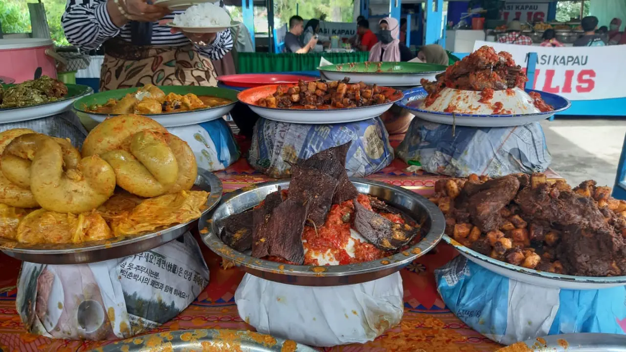 Nasi Kapau khas Ranah Minang. (Liputan6.com/ Debby  Aryuliastri Ningsih)