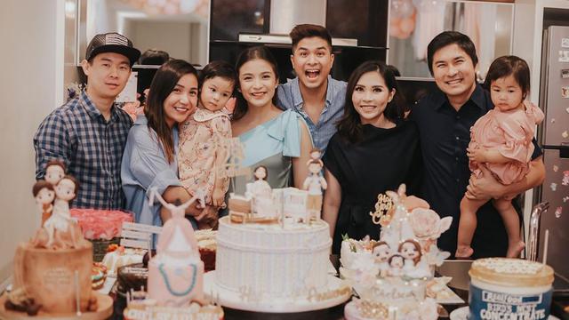 Momen Perayaan Ulang Tahun Chelsea Olivia ke-28. (Sumber: Instagram/glennalinskie)