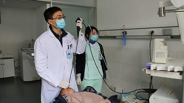 Batuk Darah Terus-Menerus, Ternyata Lintah Hidup di Tenggorokan Pria Ini