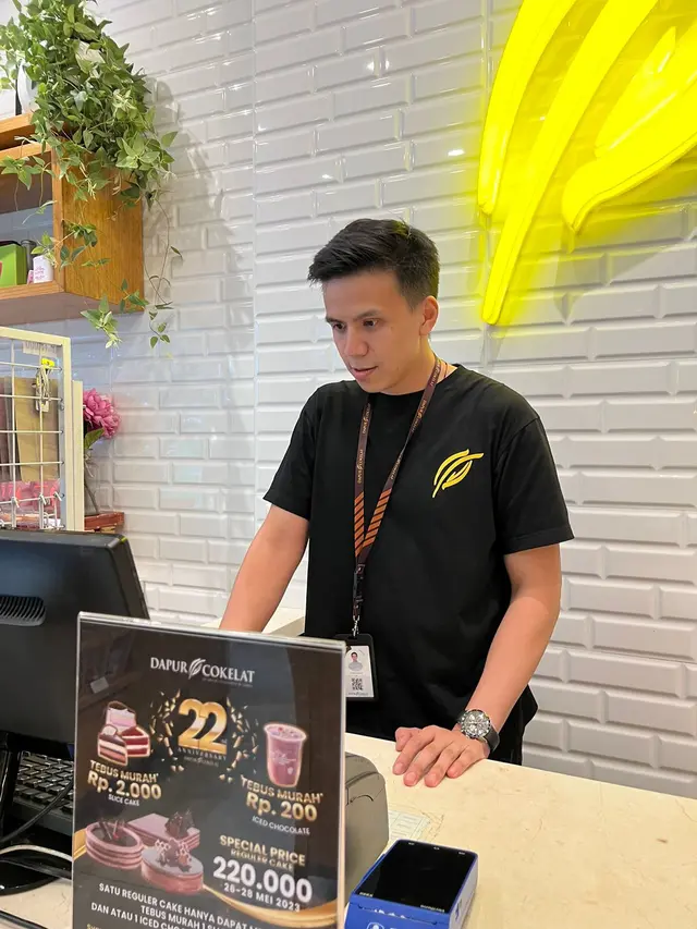 CEO Muda Dapur Cokelat Silvano Christian