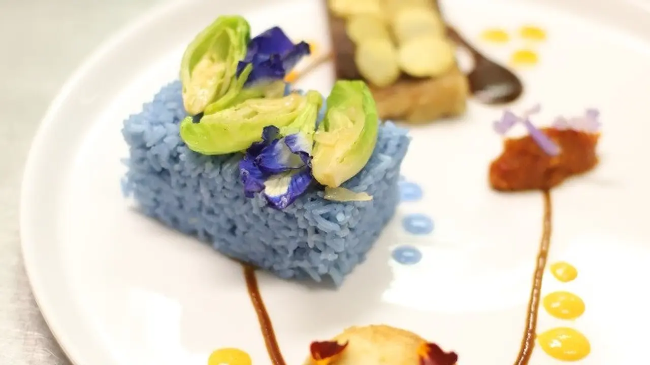 [Fimela] Kreasi Nasi Biru