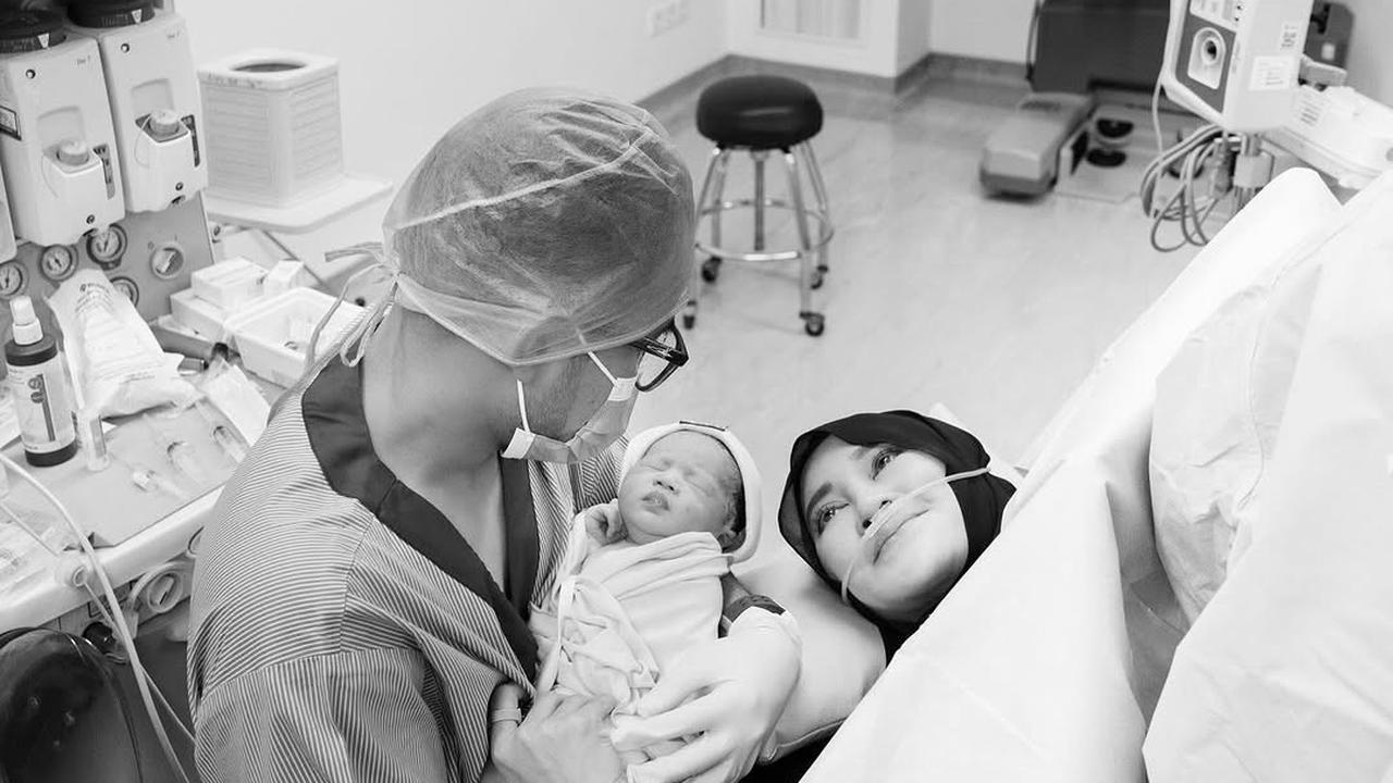 Potret Bayi Shandy Purnamasari dan Gilang Widya yang Baru Lahir, Ganteng - Dibanjiri Doa dari Netizen