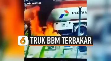 PERCIKAN API MUNCUL SAAT TRUK BBM BONGKAR MUAT, SEBABKAN KEBAKARAN