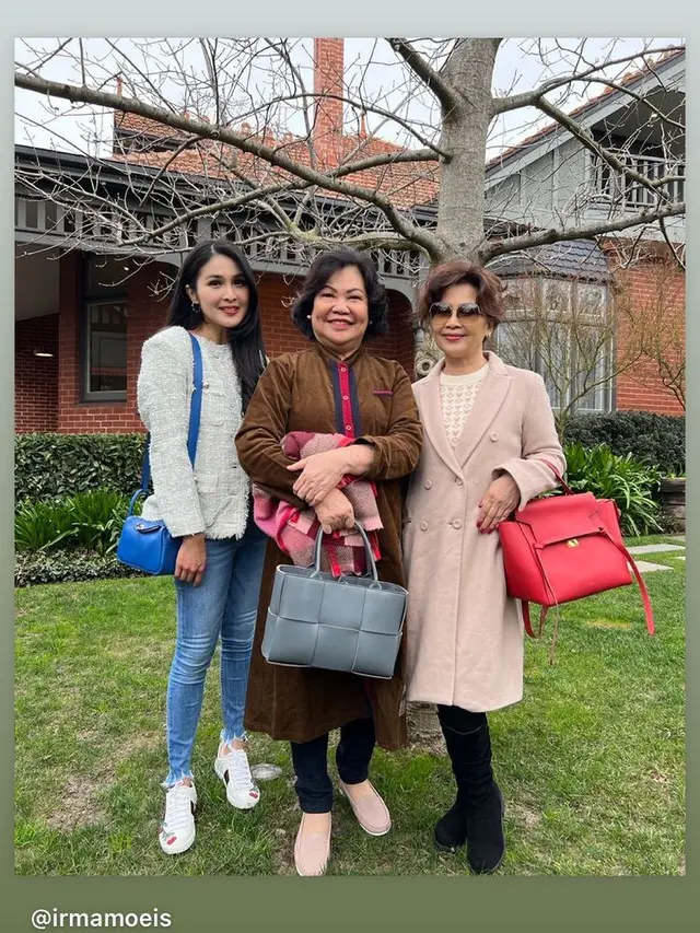 Bersama Mertua, Ini 6 Potret Sandra Dewi Liburan ke Australia