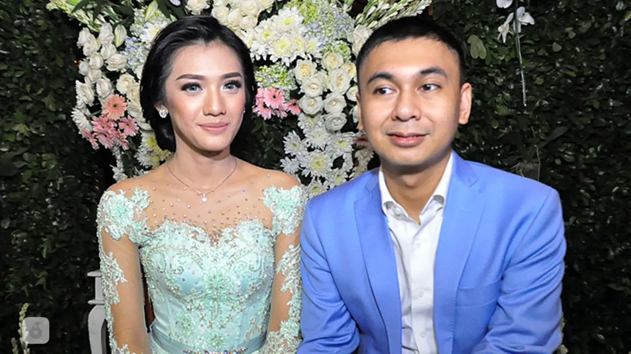 [Bintang] Raditya Dika Lamar Anissa Aziza