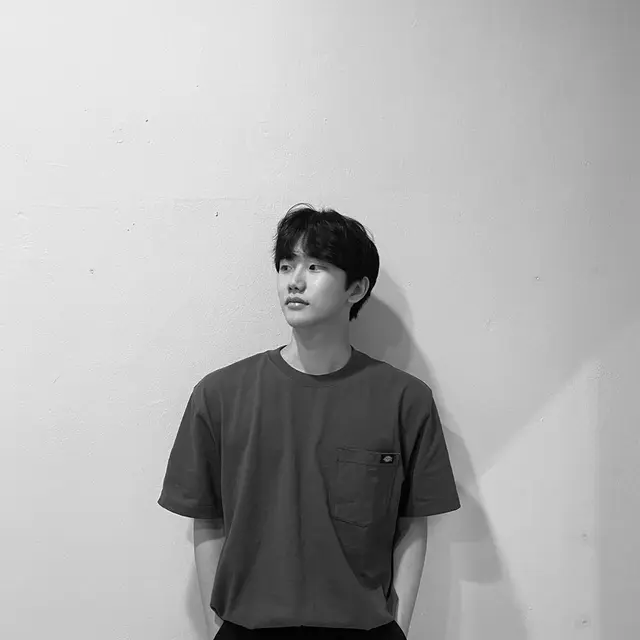 Ahn Ji Ho sebagai Jung Ho Seok  di drama Youth, BTS Universe. (foto: Instagram/annjiho2004 )