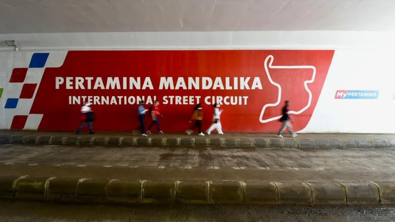 Warga Sambut Antusias Jelang Digelarnya Pertamina Grand Prix of Indonesia