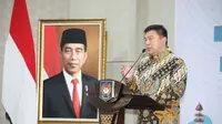 Pelaksana Tugas (Plt.) Sekretaris Jenderal (Sekjen) Kemendagri Tomsi Tohir  dalam acara Internalisasi Core Values BerAKHLAK dan Peningkatan Kapasitas ASN Kemendagri dan BNPP melalui Program Kemendagri Merdeka Belajar.