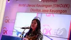 Menko PMK, Puan Maharani memberikan sambutan saat meluncurkan mobil literasi keuangan (Si Molek) di Kantor Menko PMK, Jakarta, Selasa (12/5/2015). 21 unit Si Molek diluncurkan untuk menambah 20 mobil yang sudah ada sebelumnya. (Liputan6.com/Faizal Fanani)