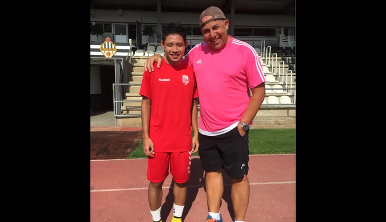 Evan Dimas saat menjalani latihan perdana selama masa trial di UE Llagostera. (UELlagostera.cat)