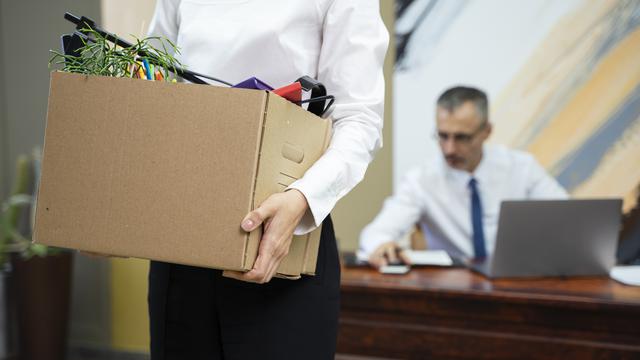 Ilustrasi Pemutusan Hubungan Kerja alias PHK. Foto: Freepik