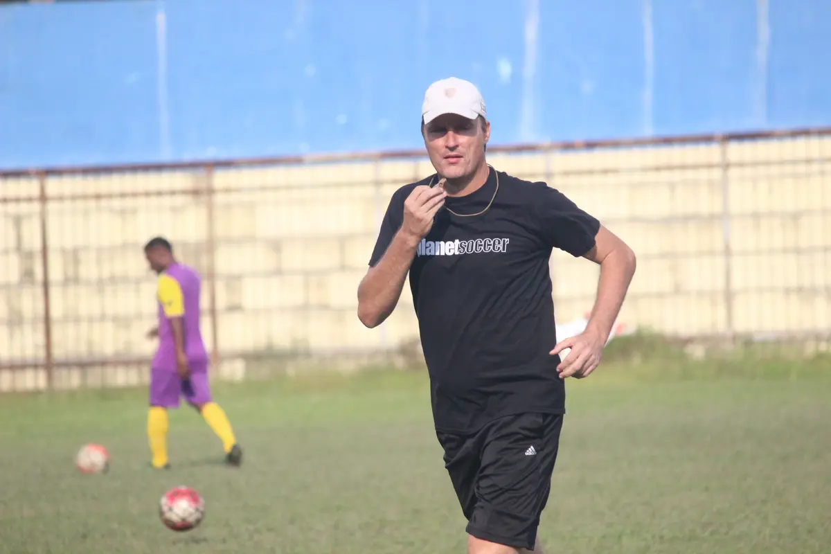 Pelatih Persiba Balikpapan Timo Scheunemann. 