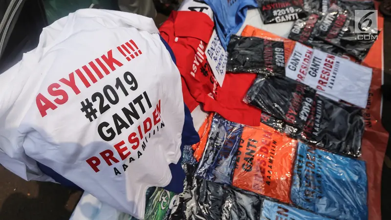 Kaos 2019 Ganti Presiden Ramai Dijual di Istiqlal