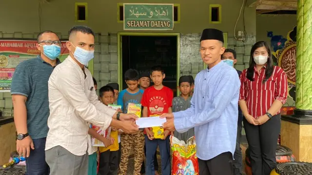 Cerita Rohis BTN Kendari, Sebar Zakat Bagi Kaum Dhuafa di Sultra