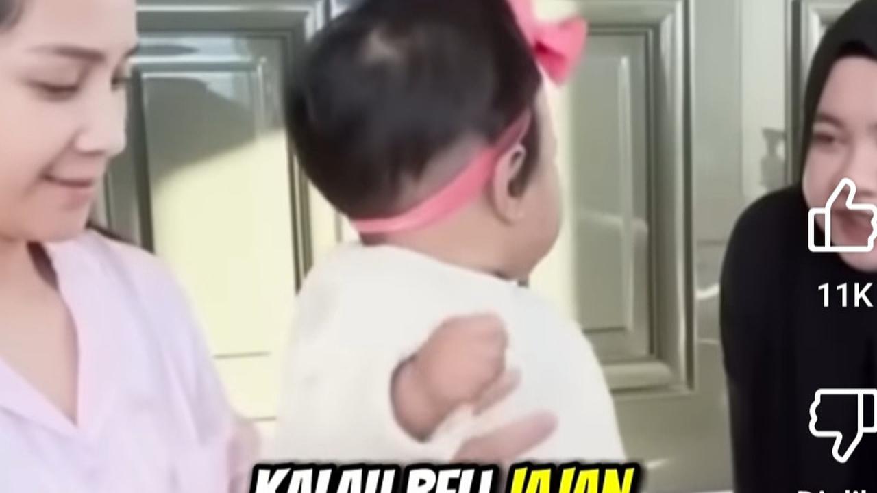 Potret Lala Pengasuh Rafathar Roasting Nagita Slavina Lewat Lagu, Auto Dilirik Sinis Sang Bos - Baby Lily Tersenyum Gemas